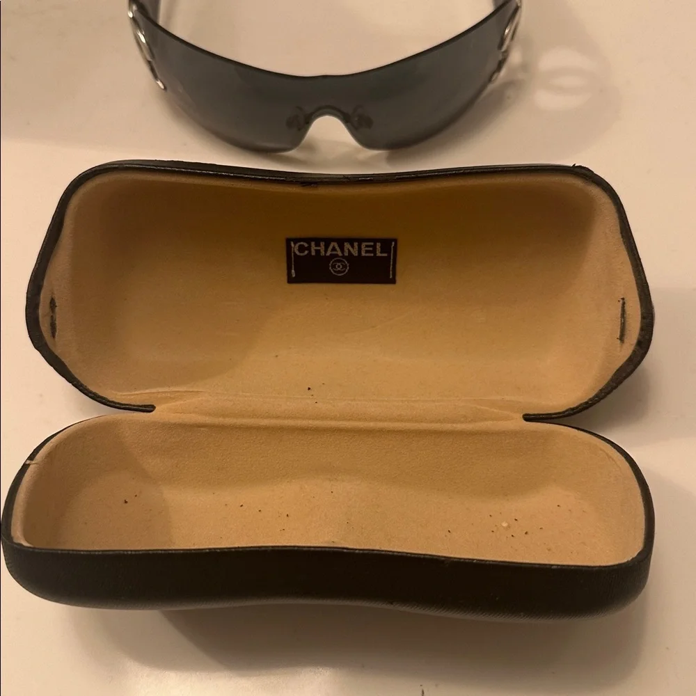CHANEL Black Sunglasses with Silver Accents - Picture 5 of 5